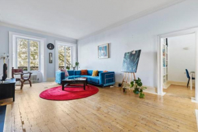 Germaine Greer's Legacy Flat in Hyde Park, Central London